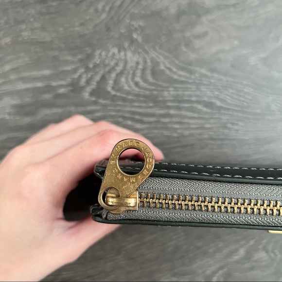 Marc Jacobs Zip Around Continental Wallet - Picture 9 of 9